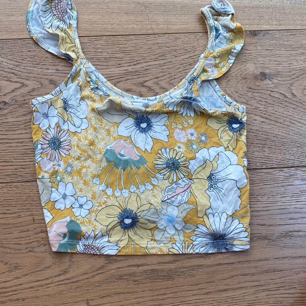 Yellow O’Neill crop top